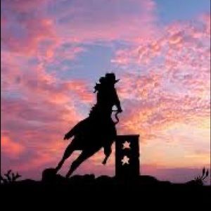 Meet your Posher, Chloe